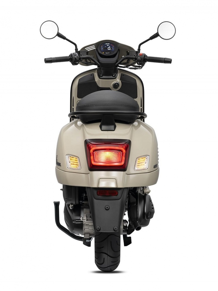 Vespa GTV 2023 được chốt giá gần 160 triệu