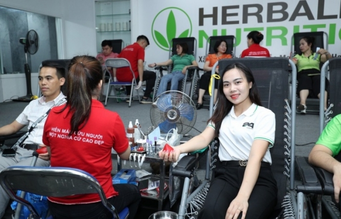 Thành viên độc lập và nhân viên Herbalife Việt Nam tham gia hiến 280 đơn vị máu