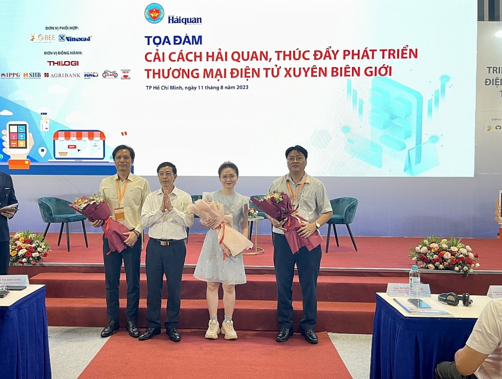 Khai mạc Tọa đàm “Cải cách hải quan, thúc đẩy phát triển thương mại điện tử xuyên biên giới”