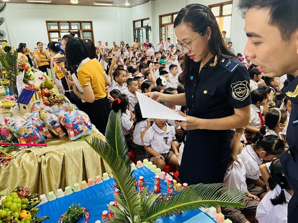 Thanh niên Hải quan Quảng Trị tổ chức nhiều hoạt động “Vui Tết Trung thu”