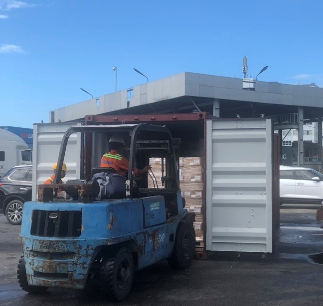 Hình ảnh container chứa lô hàng cấm nhập khẩu vừa được Hải quan phát hiện