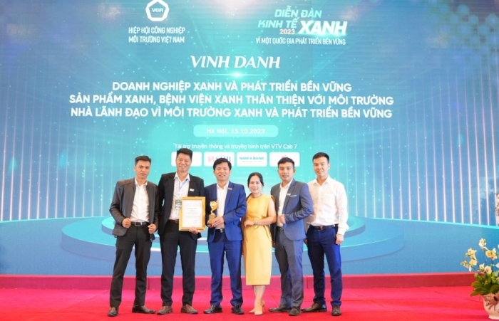 Intech Energy nhận giải thưởng Doanh nghiệp xanh và phát triển bền vững