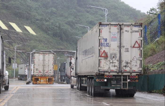 Hải quan Lạng Sơn: Đáp ứng yêu cầu quản lý khi đường chuyên dụng, lối thông quan chính thức thuộc cửa khẩu quốc tế Hữu Nghị