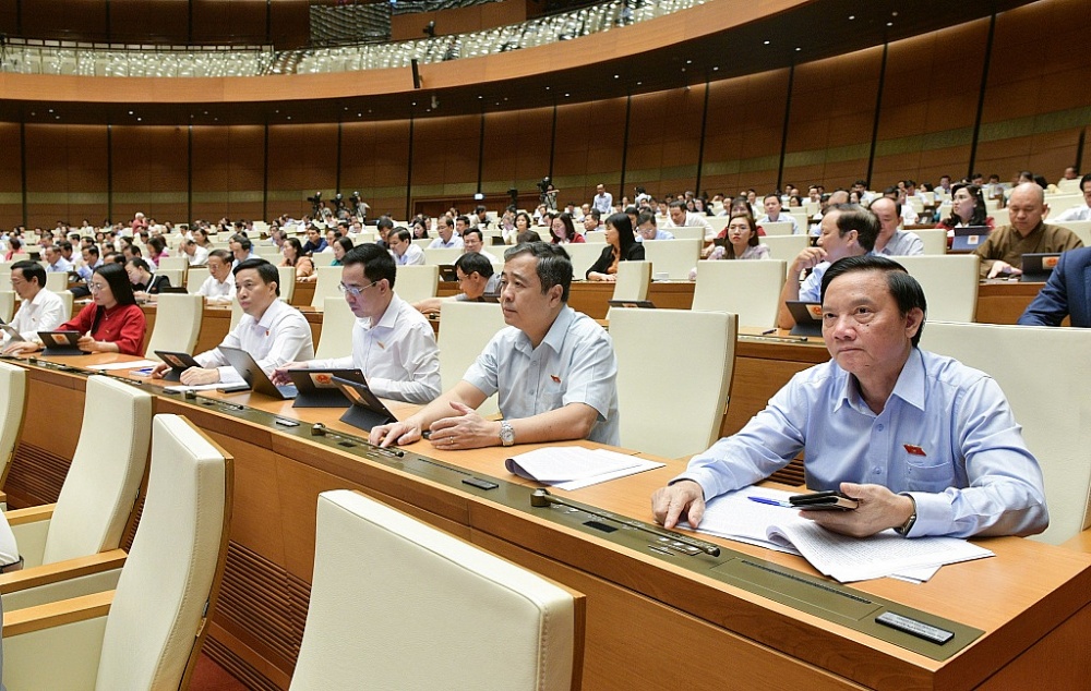 Quốc hội biểu quyết thông qua Nghị quyết về dự toán ngân sách nhà nước năm 2024