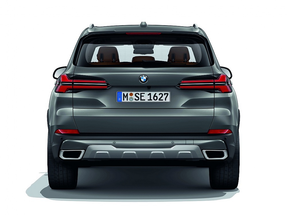 Lắp ráp tại Việt Nam, BMW X5 mới có giá bán từ 3,909 tỷ đồng