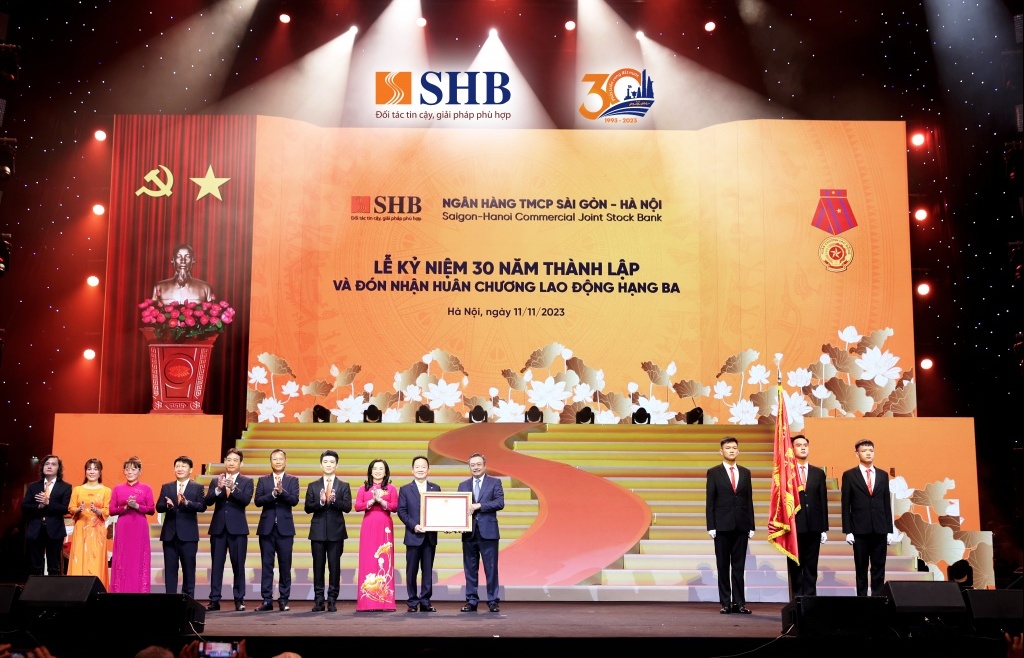 SHB nhận Huân chương Lao động hạng Ba nhân kỷ niệm 30 năm thành lập