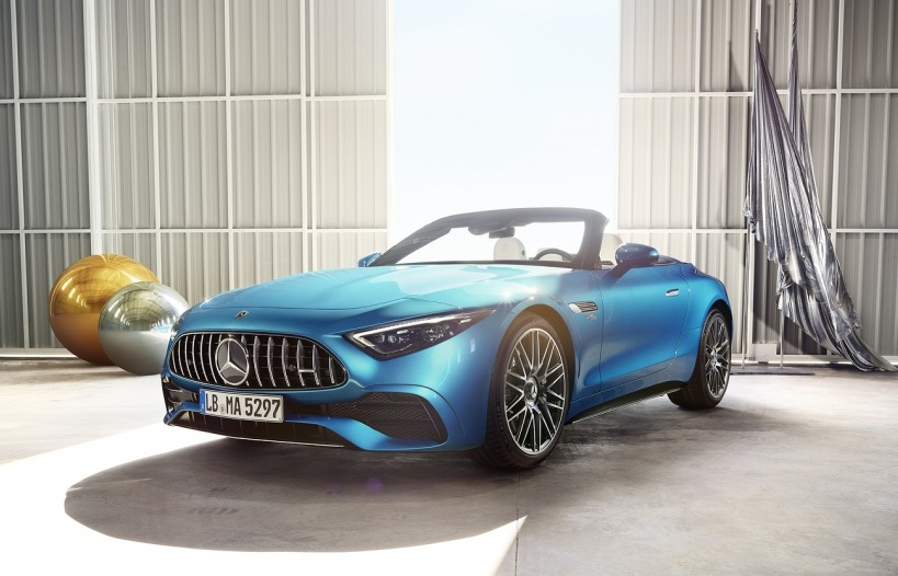 Mercedes AMG SL 43, huyền thoại trở lại với mức giá gần 7 tỷ đồng