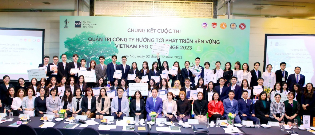 Học viện Tài chính giành giải Nhất cuộc thi ESG Challenge 2023