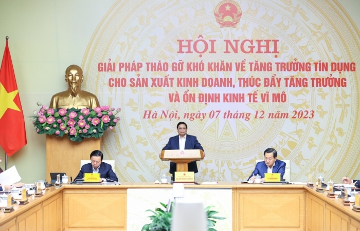 Thủ tướng Chính phủ: Điều hành tín dụng đôi khi còn bị động, cần kịp thời hơn nữa