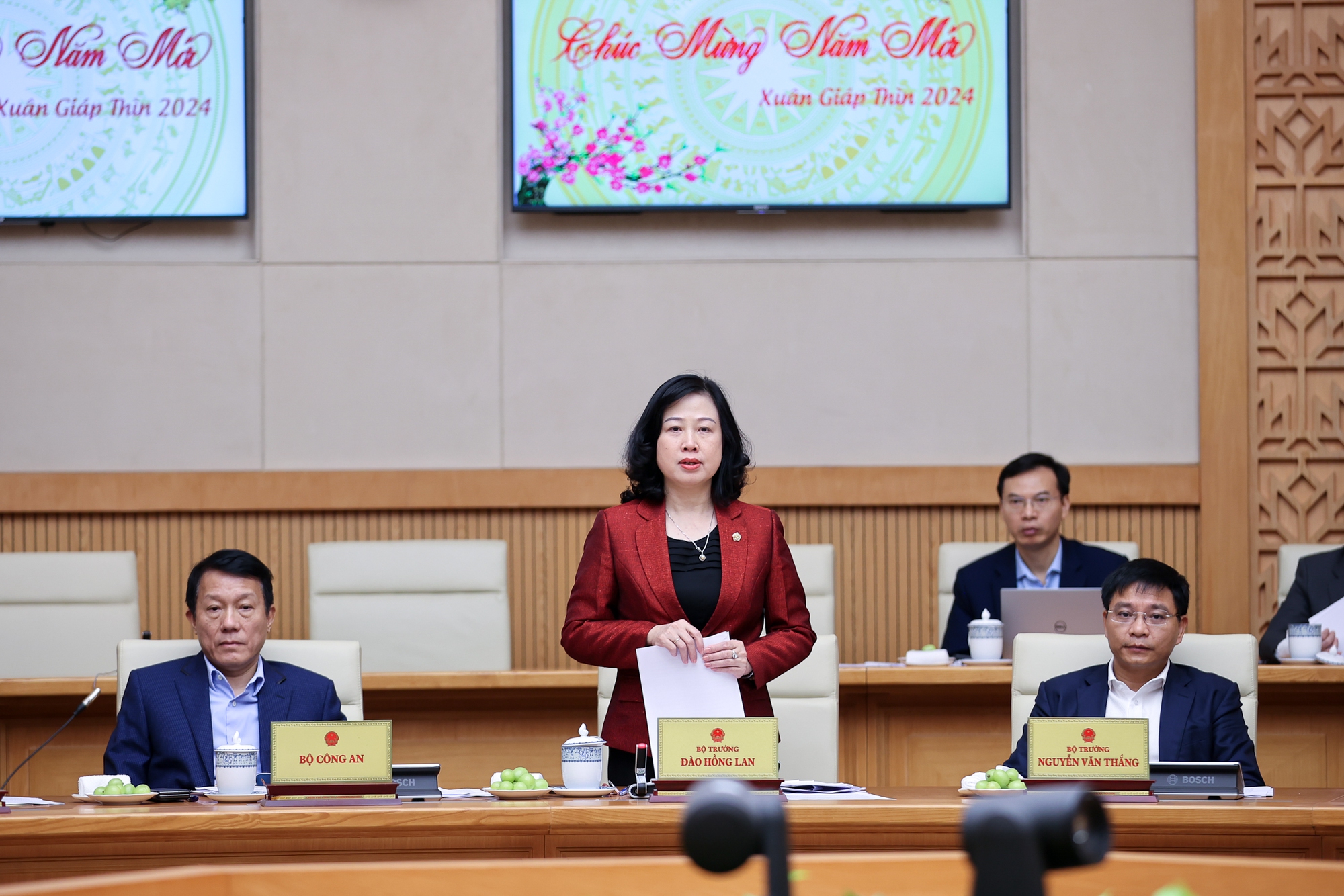 Thủ tướng Phạm Minh Chính: Bắt tay ngay vào công việc, triển khai các nhiệm vụ trọng tâm sau kỳ nghỉ Tết- Ảnh 5.