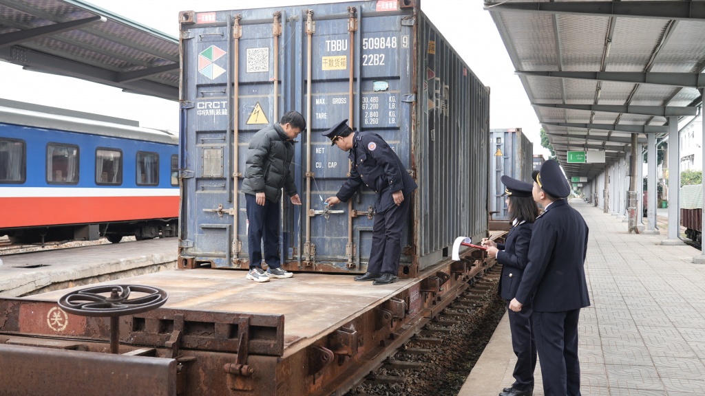 116 chi cục hải quan có tờ khai xuất nhập khẩu dịp Tết Giáp Thìn