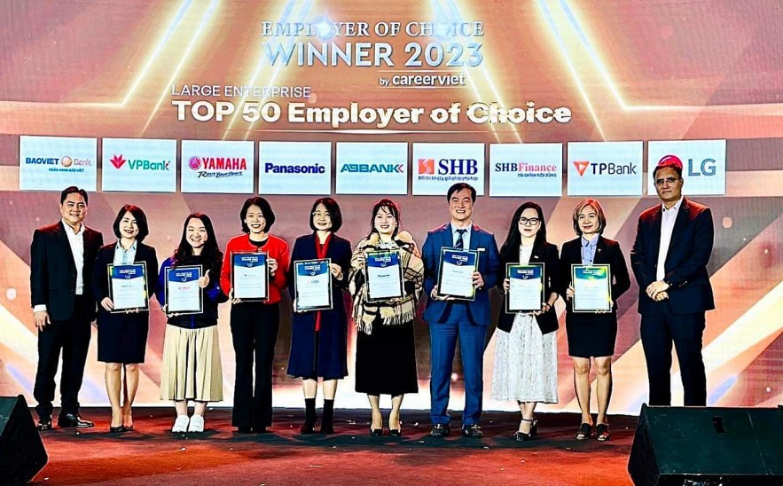 ABBANK được vinh danh &quot;Top 10 Nhà tuyển dụng yêu thích 2023&quot; ngành Tài chính-Ngân hàng-Chứng khoán