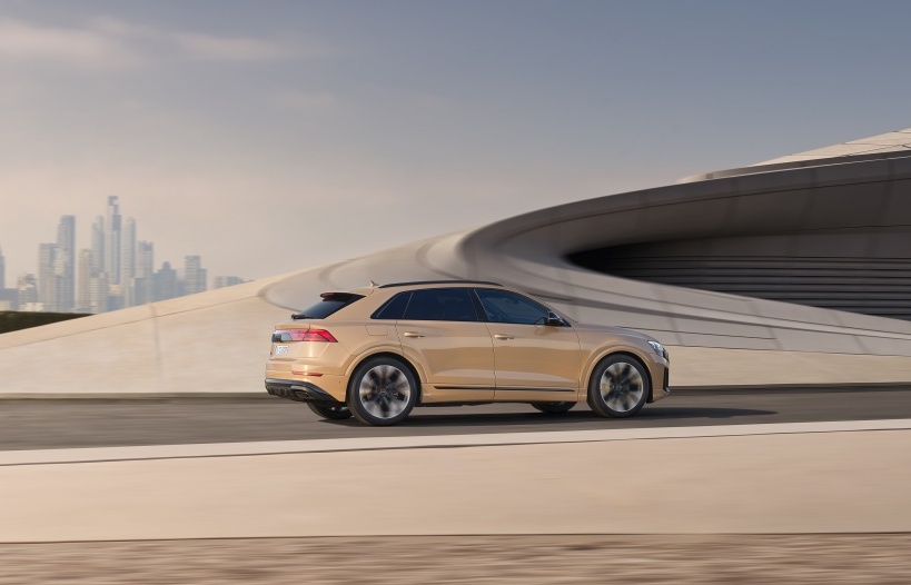 Audi Q8 SUV mới được "chốt" giá từ 4,1 tỷ đồng