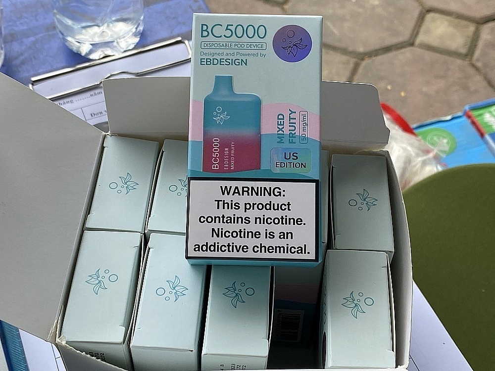 Hơn 100.000 sản phẩm thuốc lá điện tử đã bị lực lượng Quản lý thị trường, Hải quan, Công an tỉnh Bắc Ninh thu giữ trong tháng 10/2023.