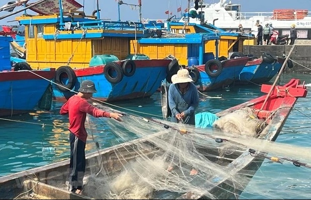 Quyết gỡ “thẻ vàng” IUU