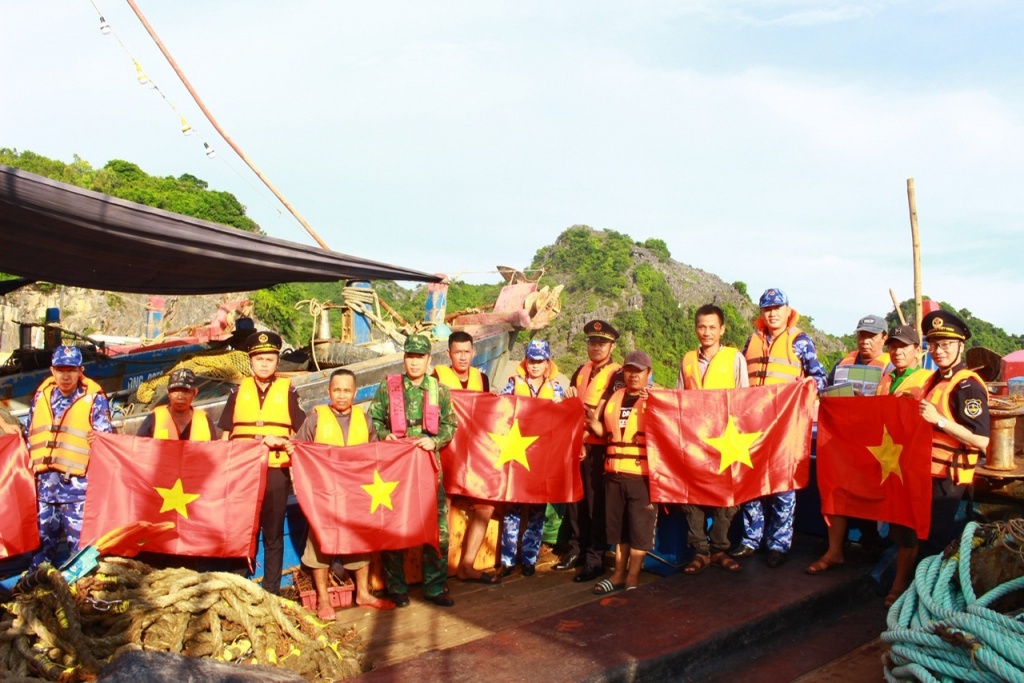 Hải quan Hải Phòng phối hợp tuyên truyền về phòng, chống ma túy tại huyện đảo Cát Hải