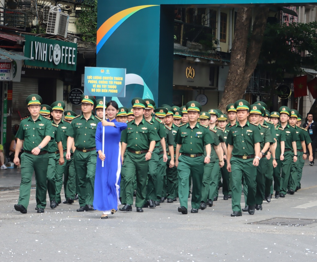 Ngành Hải quan tham gia tuần hành hưởng ứng Tháng hành động phòng, chống ma túy