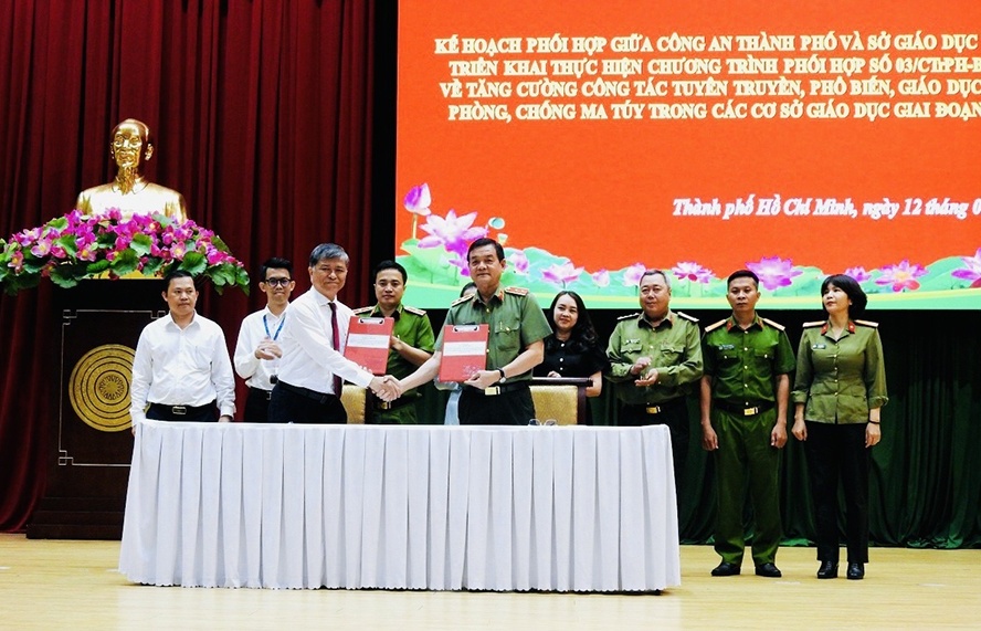 Thành phố Hồ Chí Minh: Chuyển hóa, xây dựng địa bàn không tội phạm và tệ nạn ma túy