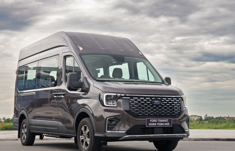 Ford Transit 2024 quyết giữ vững ngôi vương