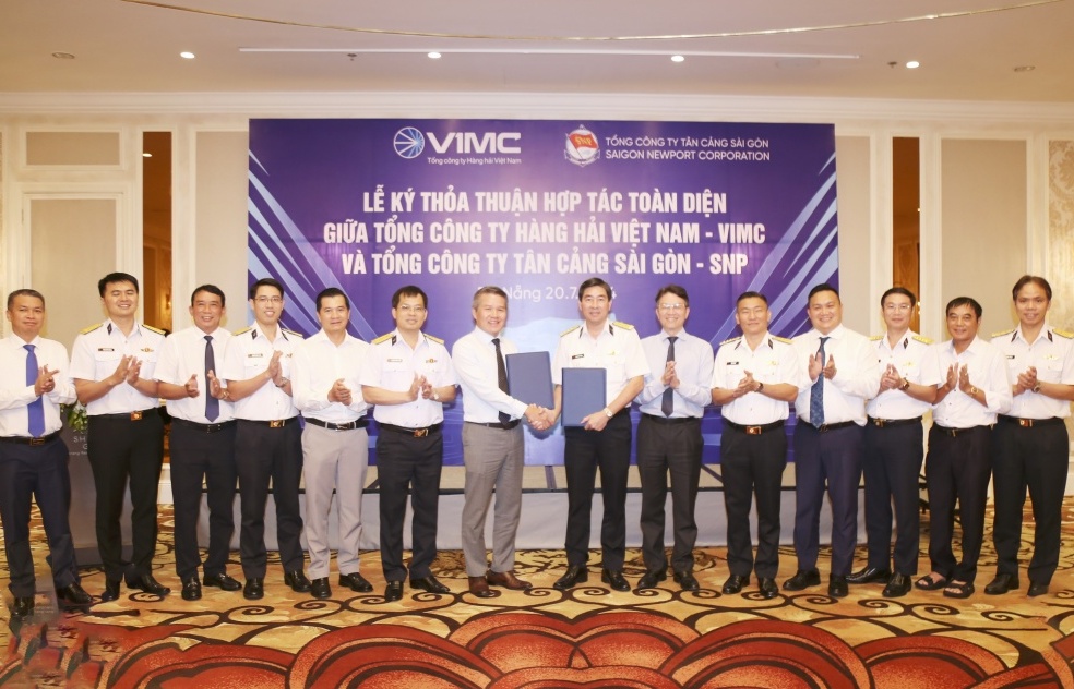 SNP và VIMC ký thỏa thuận hợp tác toàn diện phát triển vận tải biển và logistics