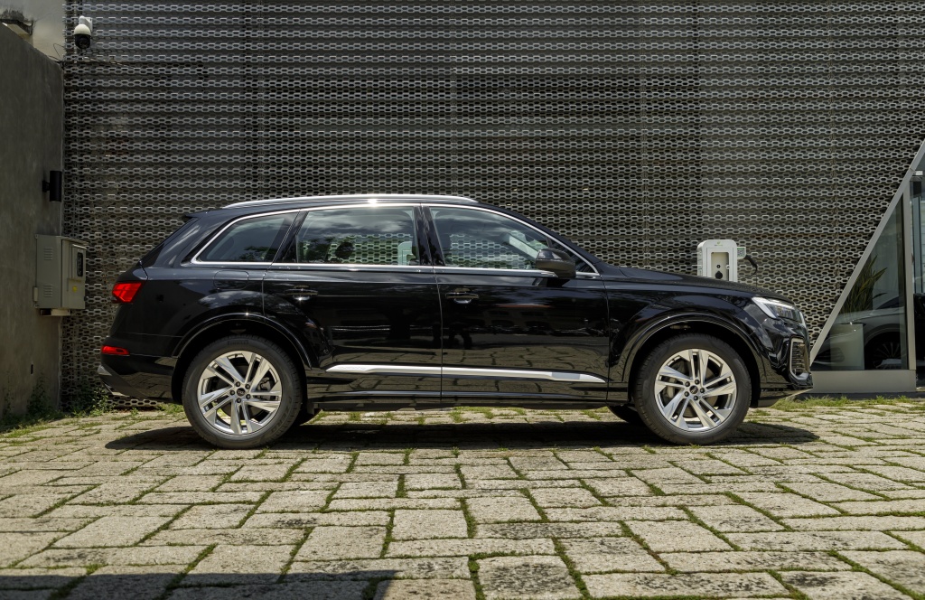 Audi Q7 và Q8 chốt giá 3,59 tỷ đồng và 4,2 tỷ đồng