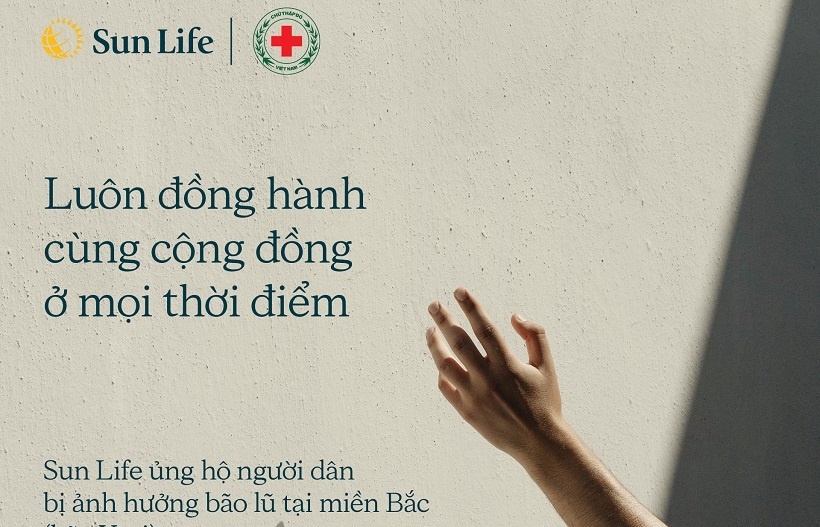 Sun Life Việt Nam đồng hành hỗ trợ người dân vượt qua bão lũ