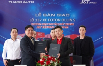 THACO AUTO bàn giao lô 237 xe tải Foton Ollin cho J&T Express Việt Nam