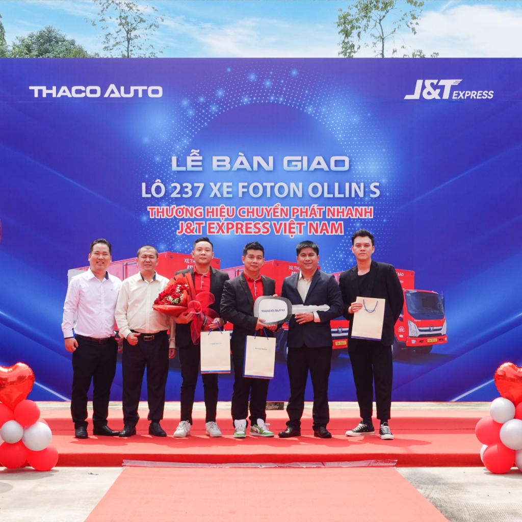 THACO AUTO bàn giao lô 237 xe tải Foton Ollin cho J&T Express Việt Nam