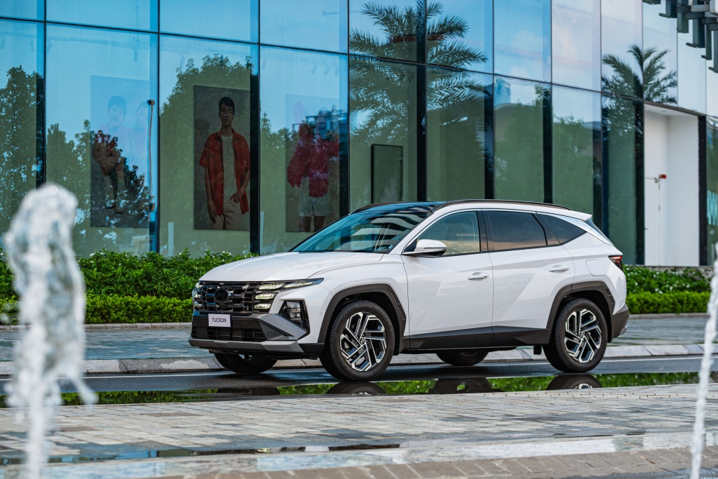 Hyundai Tucson thế hệ mới có giá từ 769 triệu đồng