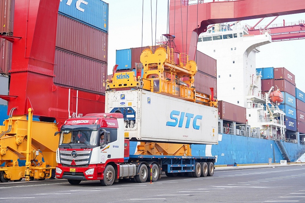 THILOGI cung ứng dịch vụ logistics trọn gói phục vụ xuất khẩu trái cây tươi từ vận tải đường bộ, cảng biển đến vận tải biển