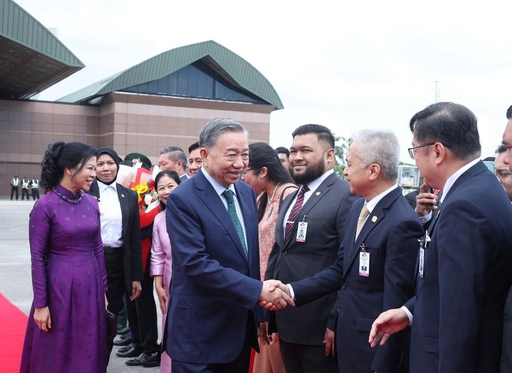 Lễ tiễn Tổng Bí thư Tô Lâm và Phu nhân tại Sân bay quốc tế Kuala Lumpur (Malaysia). (Ảnh: Thống Nhất/TTXVN)