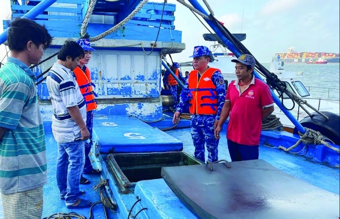 Cảnh sát biển: Ngăn nhiều vụ vận chuyển trái phép xăng dầu trên biển