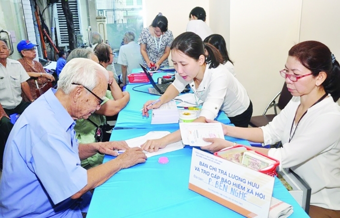 Bảo hiểm Xã hội Việt Nam triển khai nhiều giải pháp ứng phó kịp thời với bão lũ và dịch bệnh