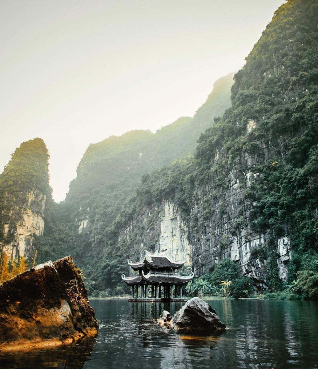 ba dia diem du xuan dep nhat ninh binh