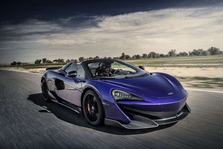 ngam bo ba mclaren 600lt spider voi mau sac bat mat