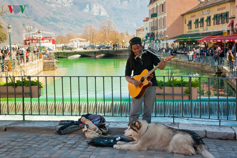 ve dep nhu co tich cua thi tran duoc menh danh la em gai cua venice