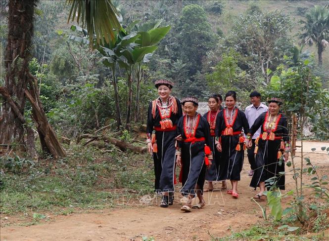 phong tuc don tet doc dao cua nguoi dao do o luc yen