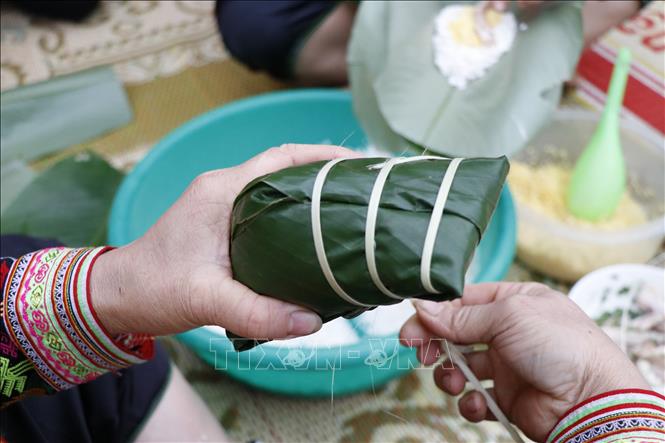 phong tuc don tet doc dao cua nguoi dao do o luc yen