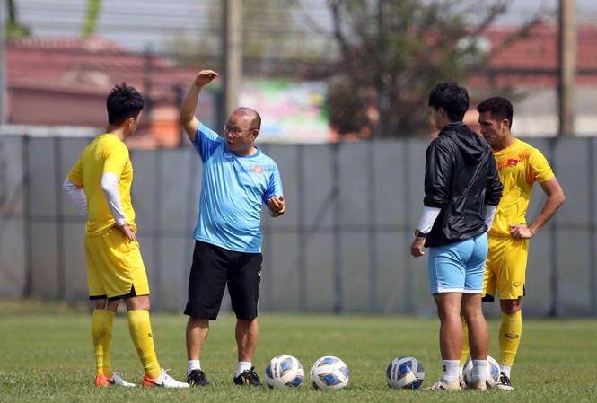 yeu to bat ngo khien uae va jordan kho bat tay loai u23 viet nam