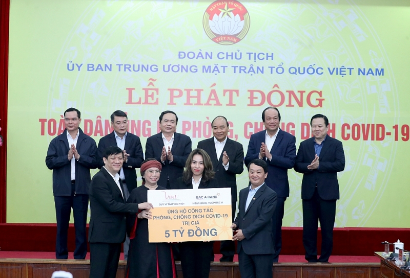 bac a bank ung ho 5 ty dong gop suc phong chong covid 19