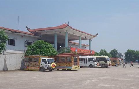 duong nhue va tien trang bi toa trieu tap sang nay trong vai tro nguoi lien quan