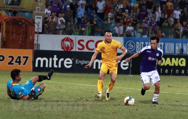 van quyet xin tang chuc vo dich v league cho nguoi ham mo ha noi fc