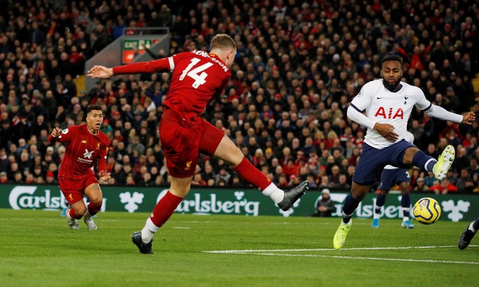 nguoc dong dai chien tottenham liverpool vung ngoi dau ngoai hang