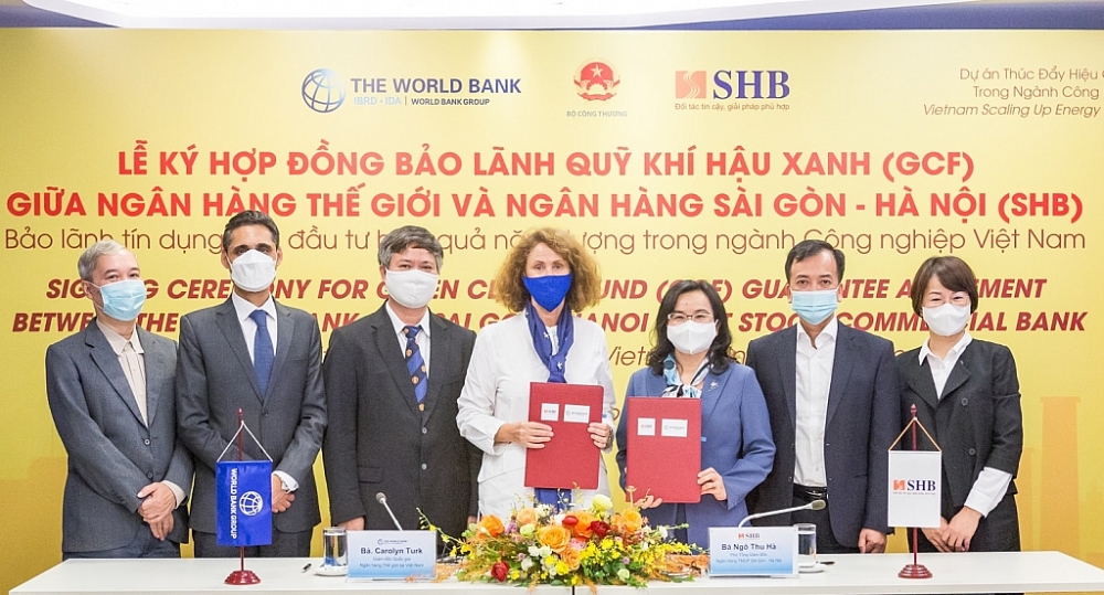 SHB và World Bank ký hợp đồng bảo lãnh Quỹ Khí hậu Xanh