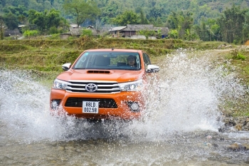 Ưu đãi cho khách hàng mua Hilux hoàn toàn mới