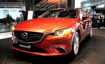 Mazda 6 2017 có giá từ 975 triệu đồng