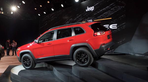 naias 2018 jeep cherokee 2019 ra mat co them phien ban dong co 20l tang ap