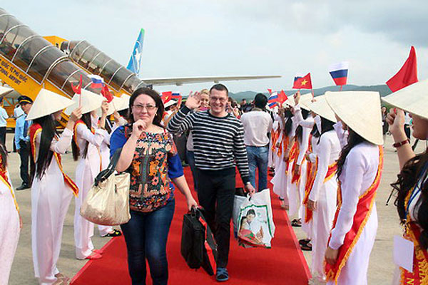 du lich viet can lam gi de thuong hieu di xa hon