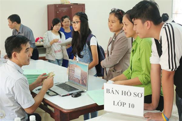 truong chuyen ngoai ngu dai hoc quoc gia ha noi khong tuyen thang vao lop 10