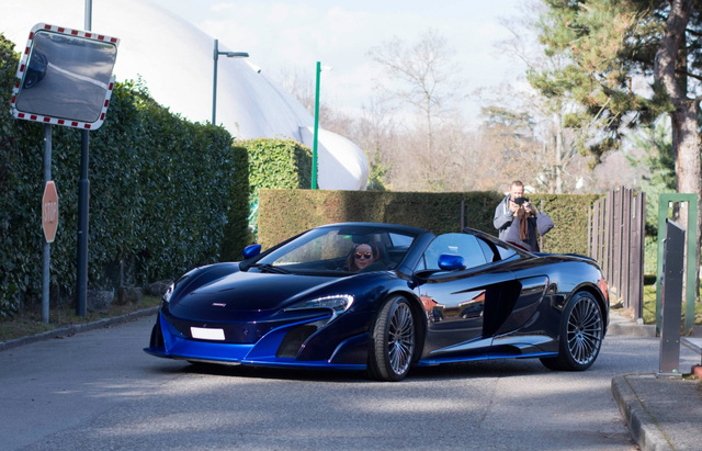 ve dep cua sieu xe hang hiem mclaren 675lt spider carbon series